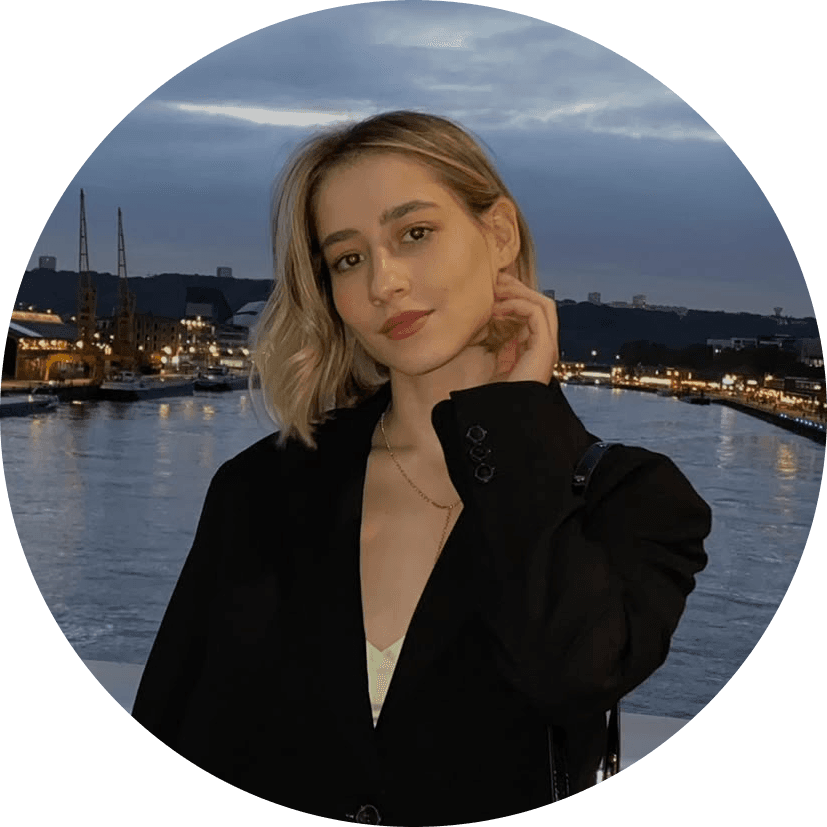 Buse Ceylan, Bonjour Club Français kurucu öğretmeni